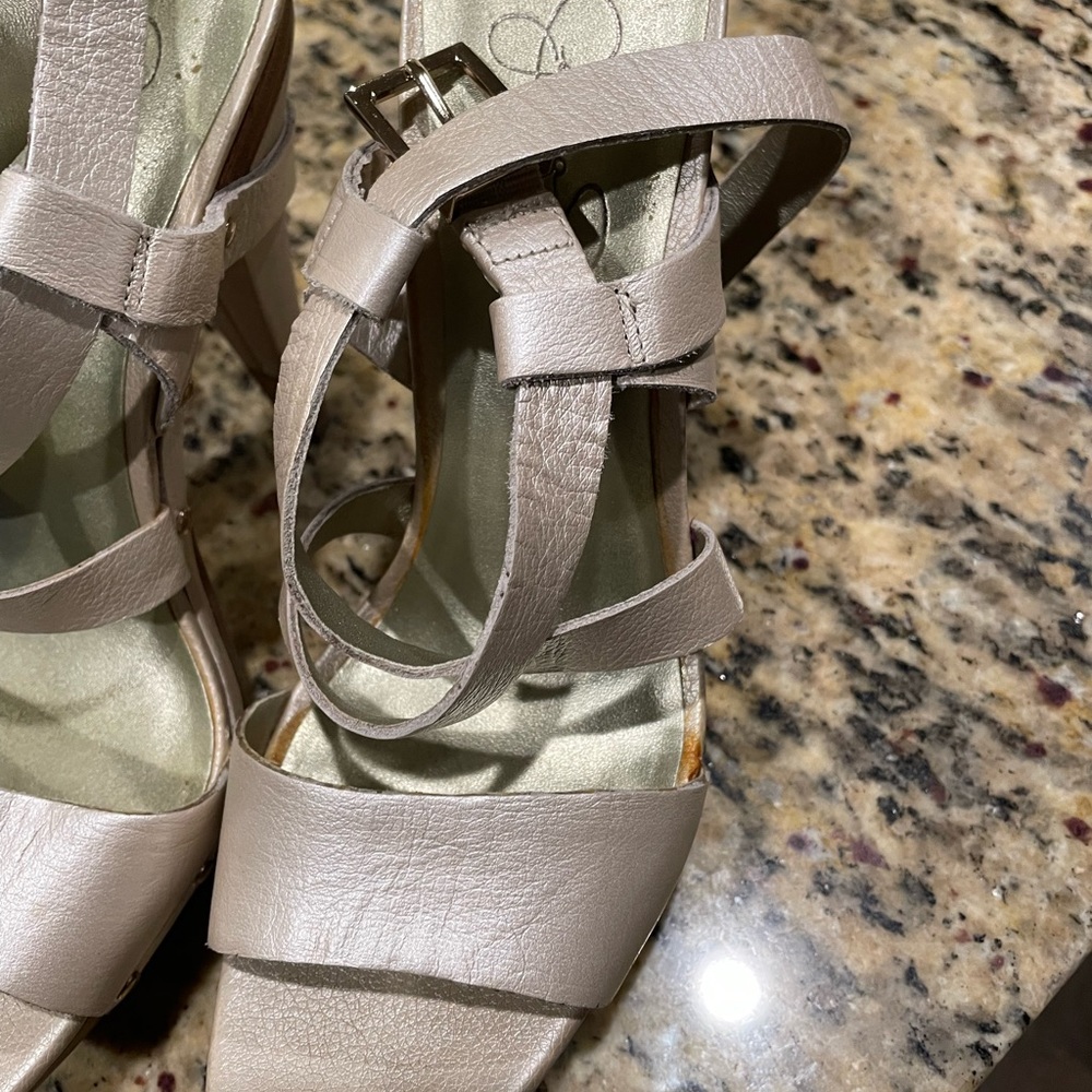Shoes - Picture 2 of 5